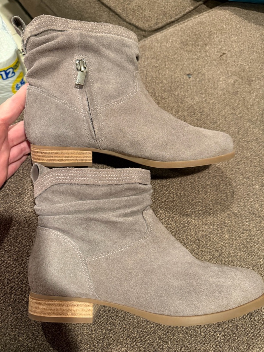Koolaburra Ugg Taupe Suede Ankle Boots with Low Stacked Heel, size 6